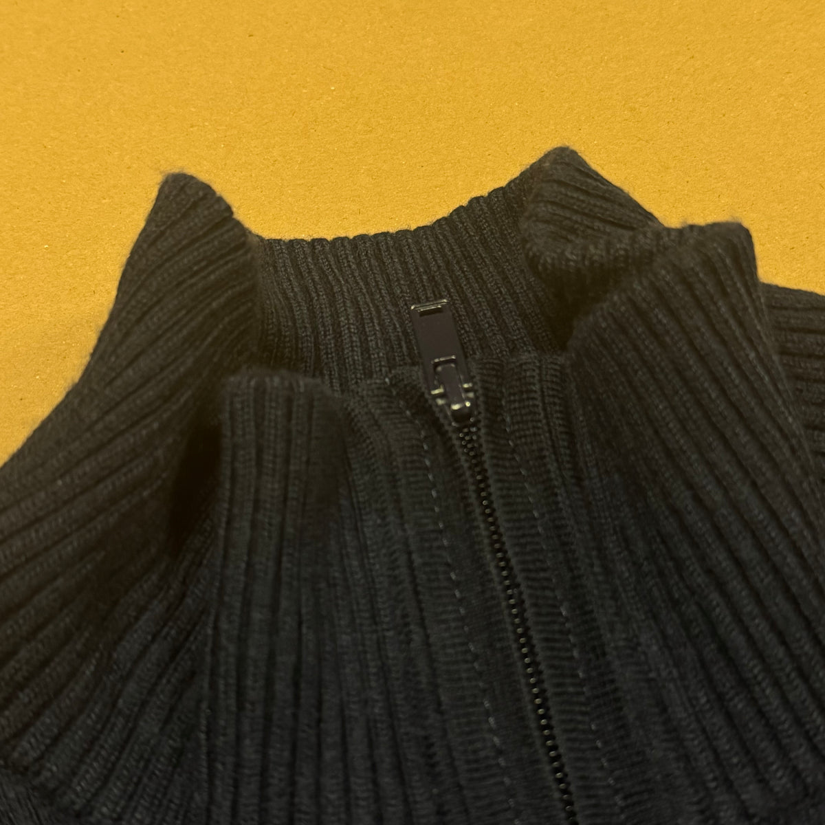 Lacoste vintage blue wool zip-up – Close-up 2