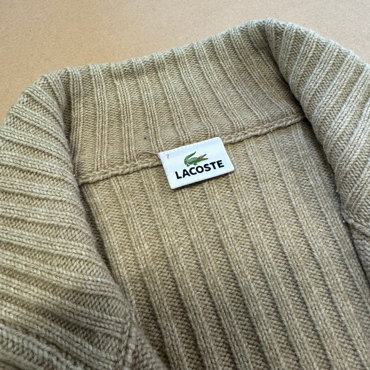 Lacoste vintage knitted beige jacket – Close-up 4