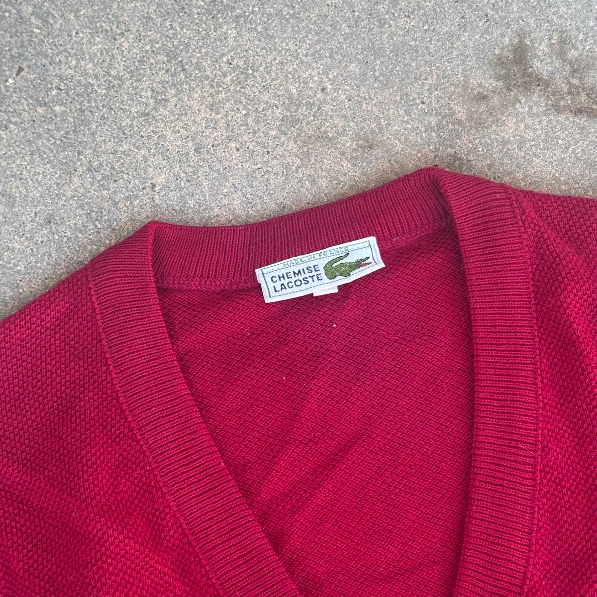 Lacoste vintage knitted red vest – Close-up 2