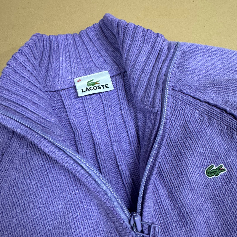 Detailansicht: Sourced limited accessories and clothes Lacoste vintage purple knitted jacket – Logo, Nähte oder Material