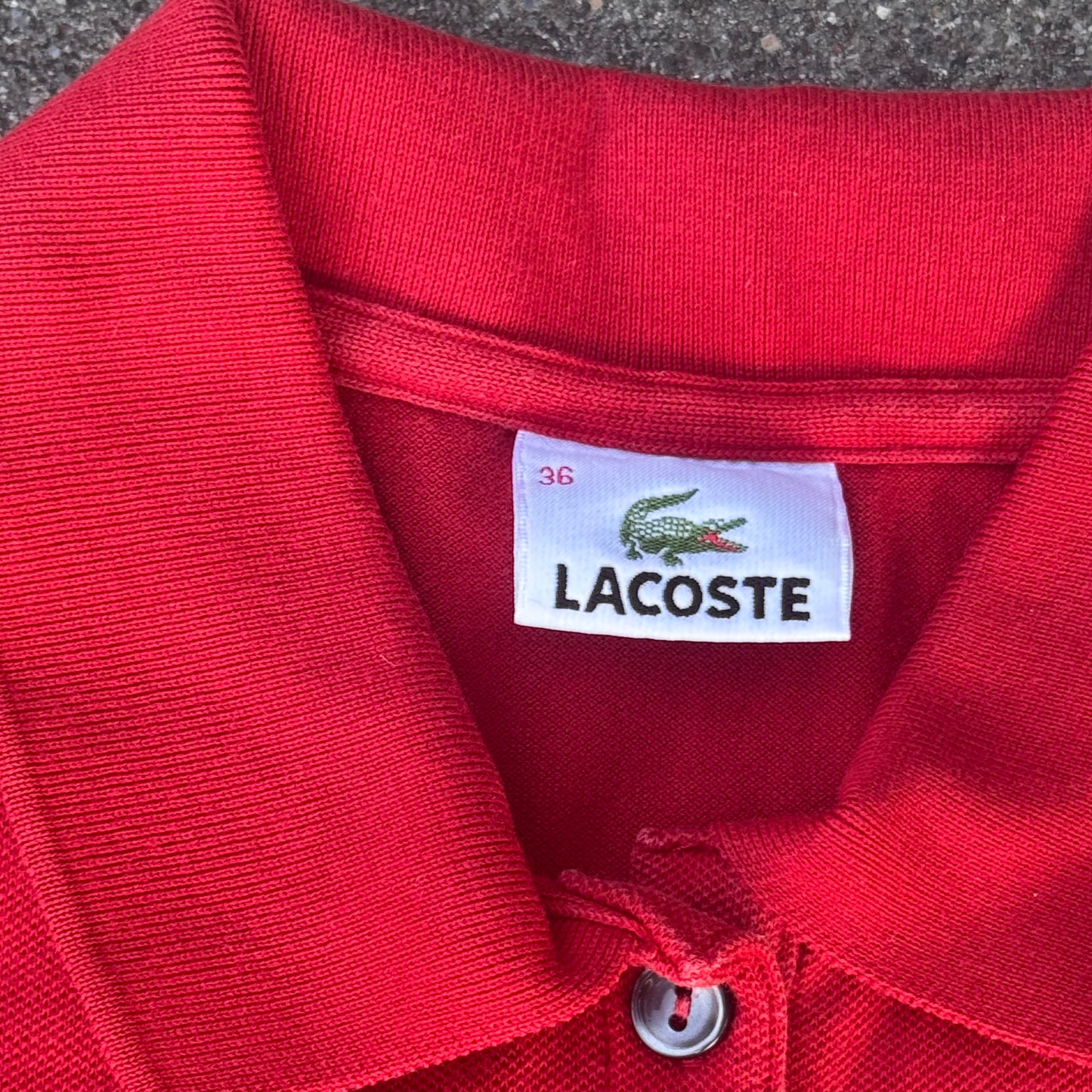Lacoste vintage red womens longsleeve polo – Close-up 2