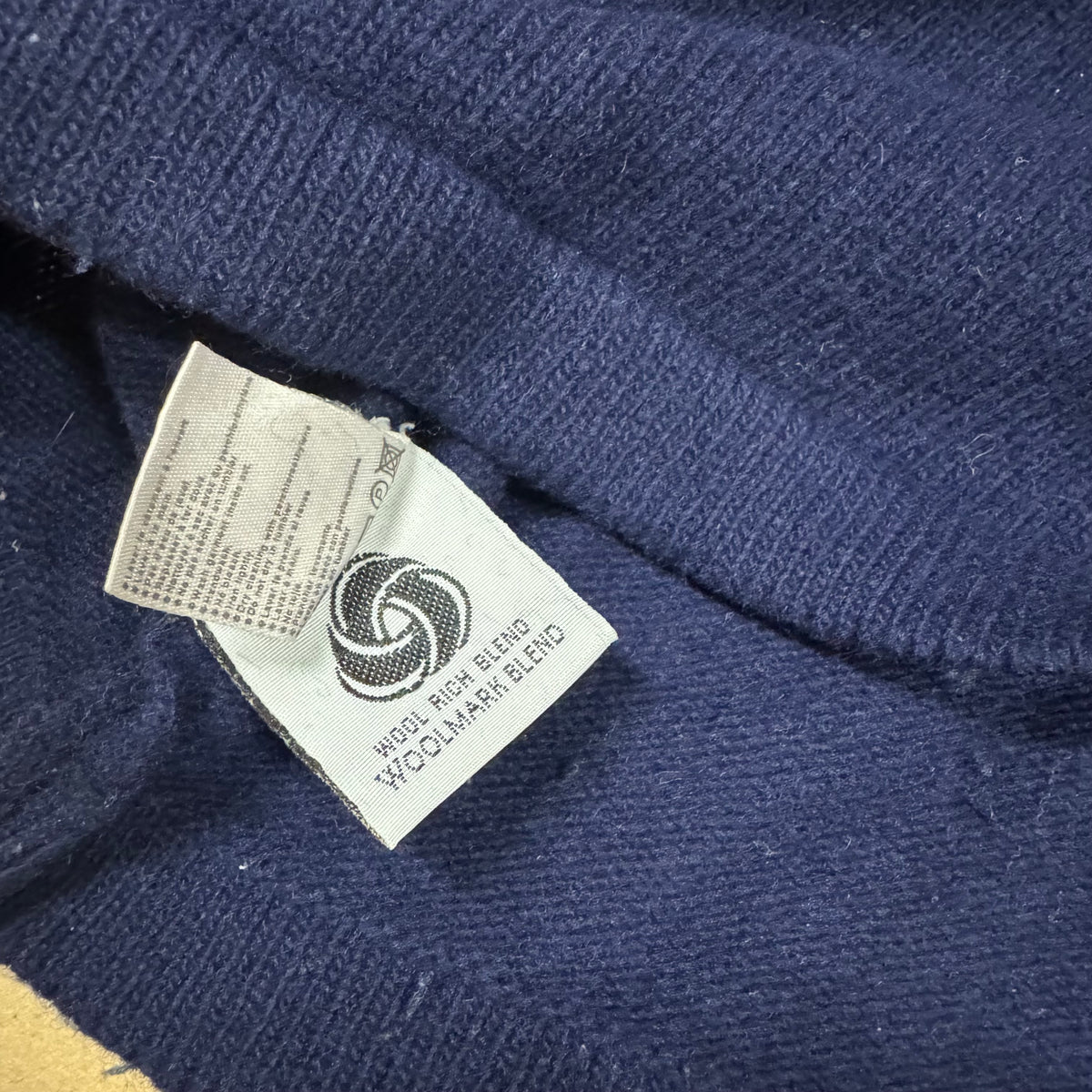 Lacoste vintage wool crewneck sweatshirt – Close-up 3