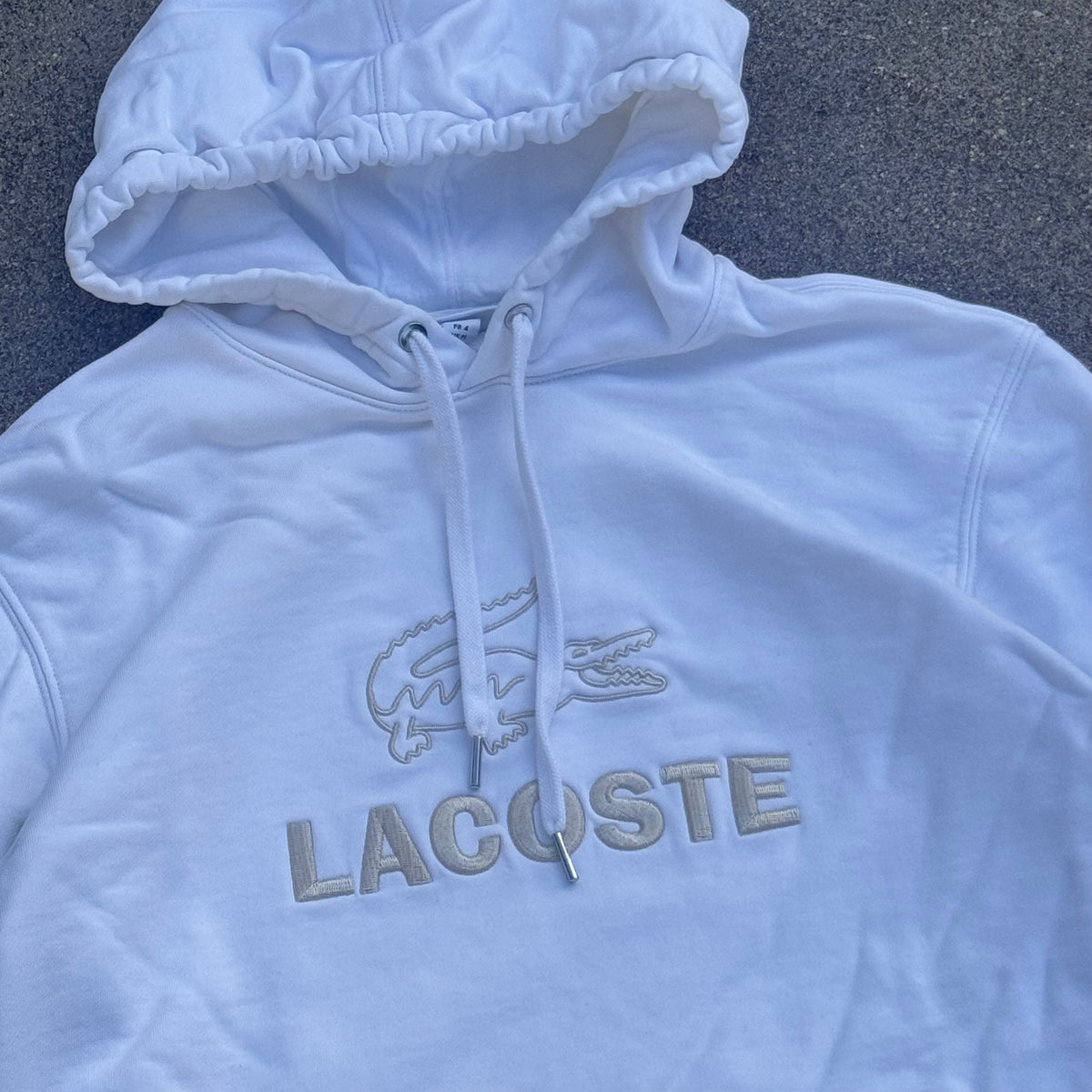 Lacoste white casual designer hoodie – Close-up 1