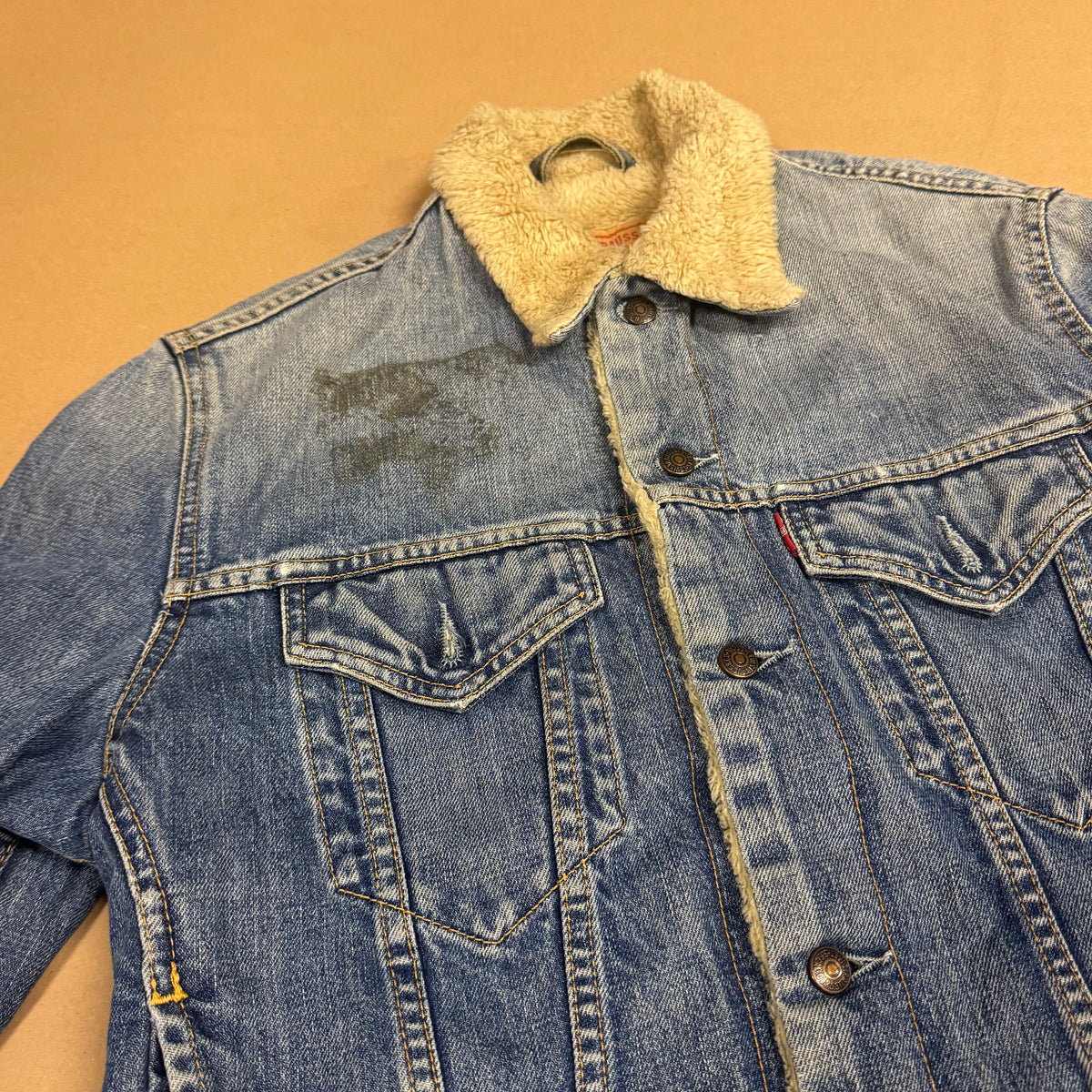 Levi Strauss vintage puffered denim jacket – Close-up 1