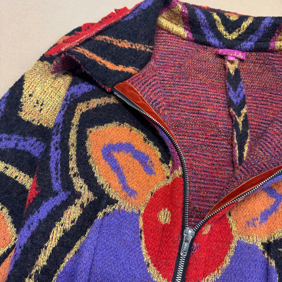 Louise Delly y2k wool jacket – Close-up 2