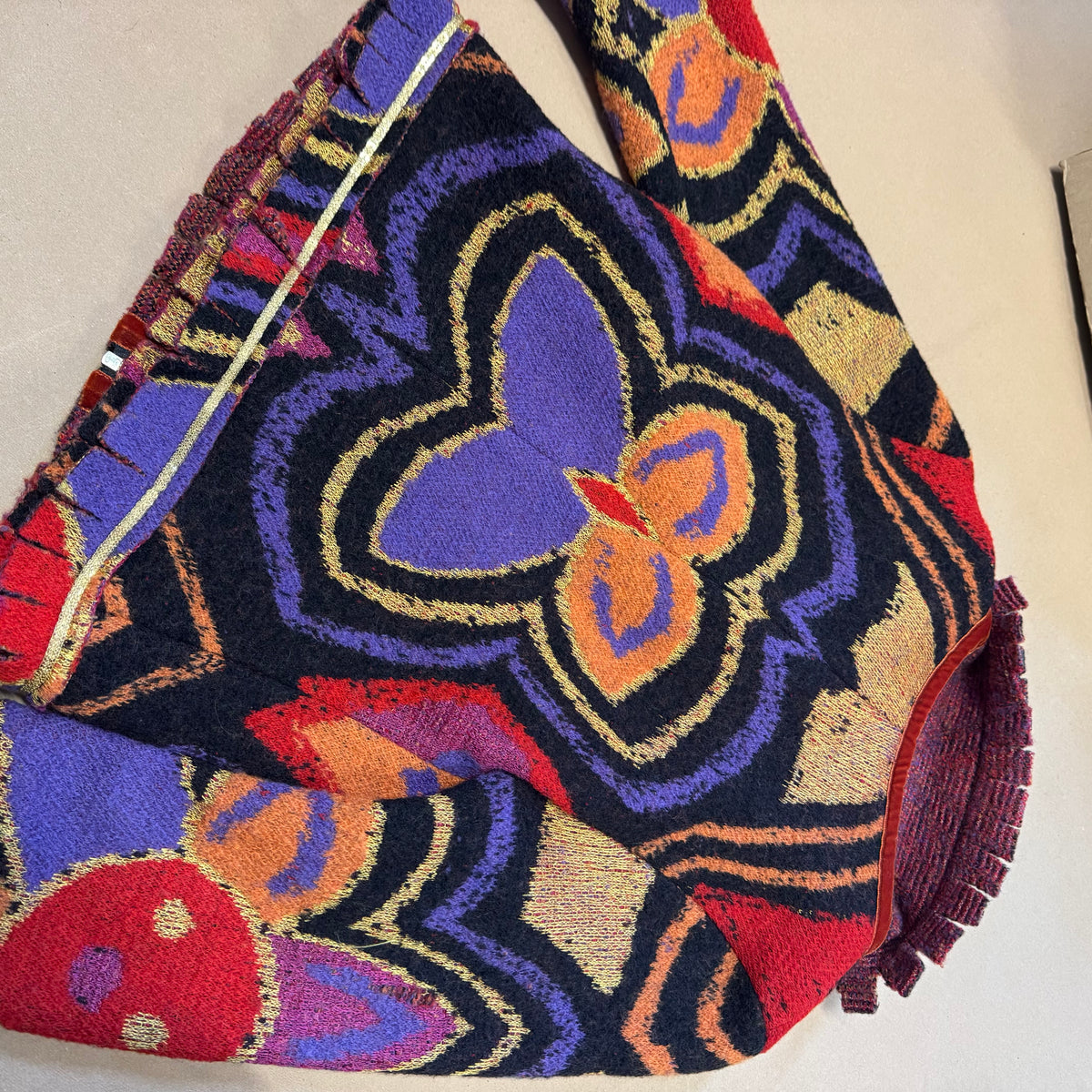 Louise Delly y2k wool jacket – Close-up 3