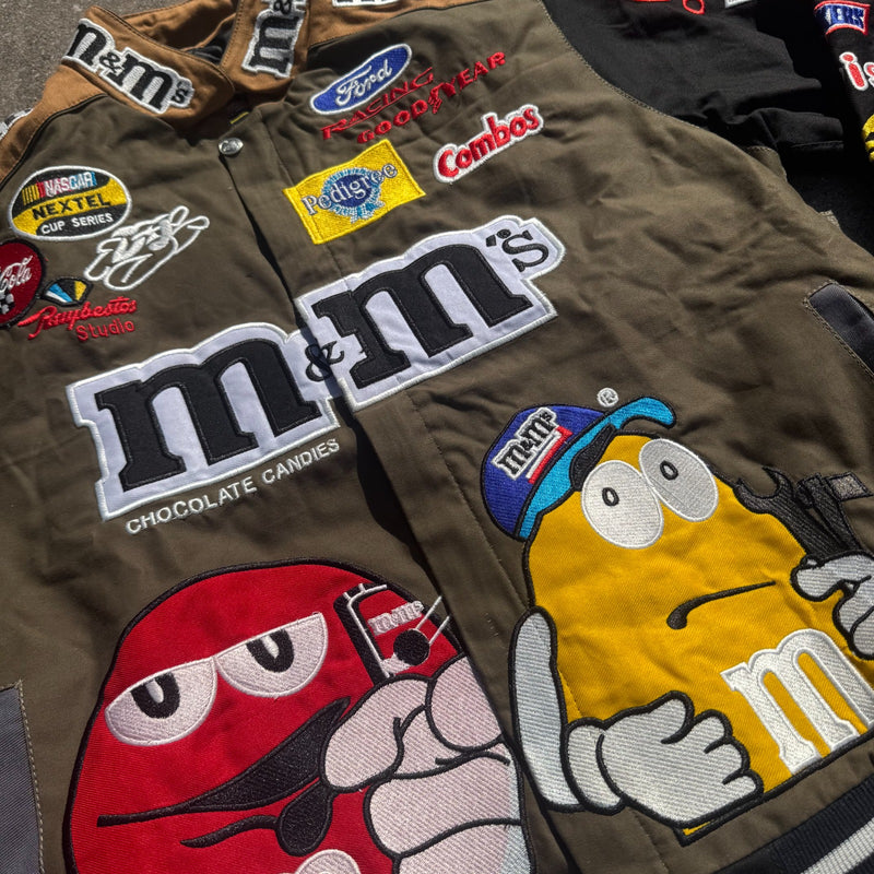 Detailansicht: Sourced limited accessories and clothes M&M's NASCAR streetwear 00s racing jacket – Logo, Nähte oder Material