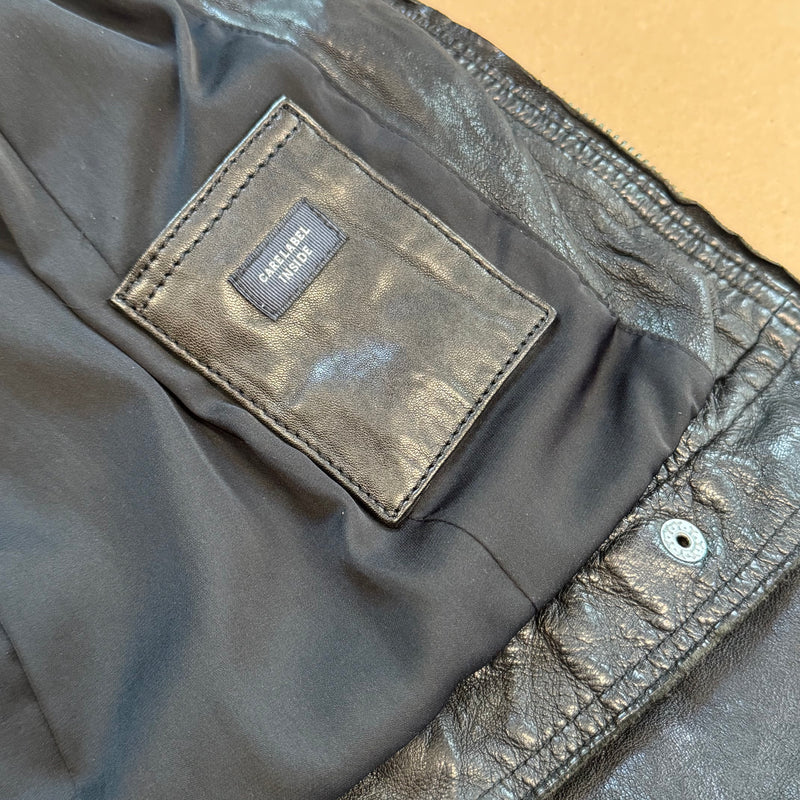 Detailansicht: Sourced limited accessories and clothes Marc'O Polo vintage black women's leather jacket – Logo, Nähte oder Material