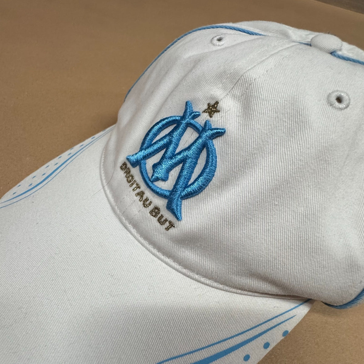 Marseille FC Adidas white cap – Close-up 2