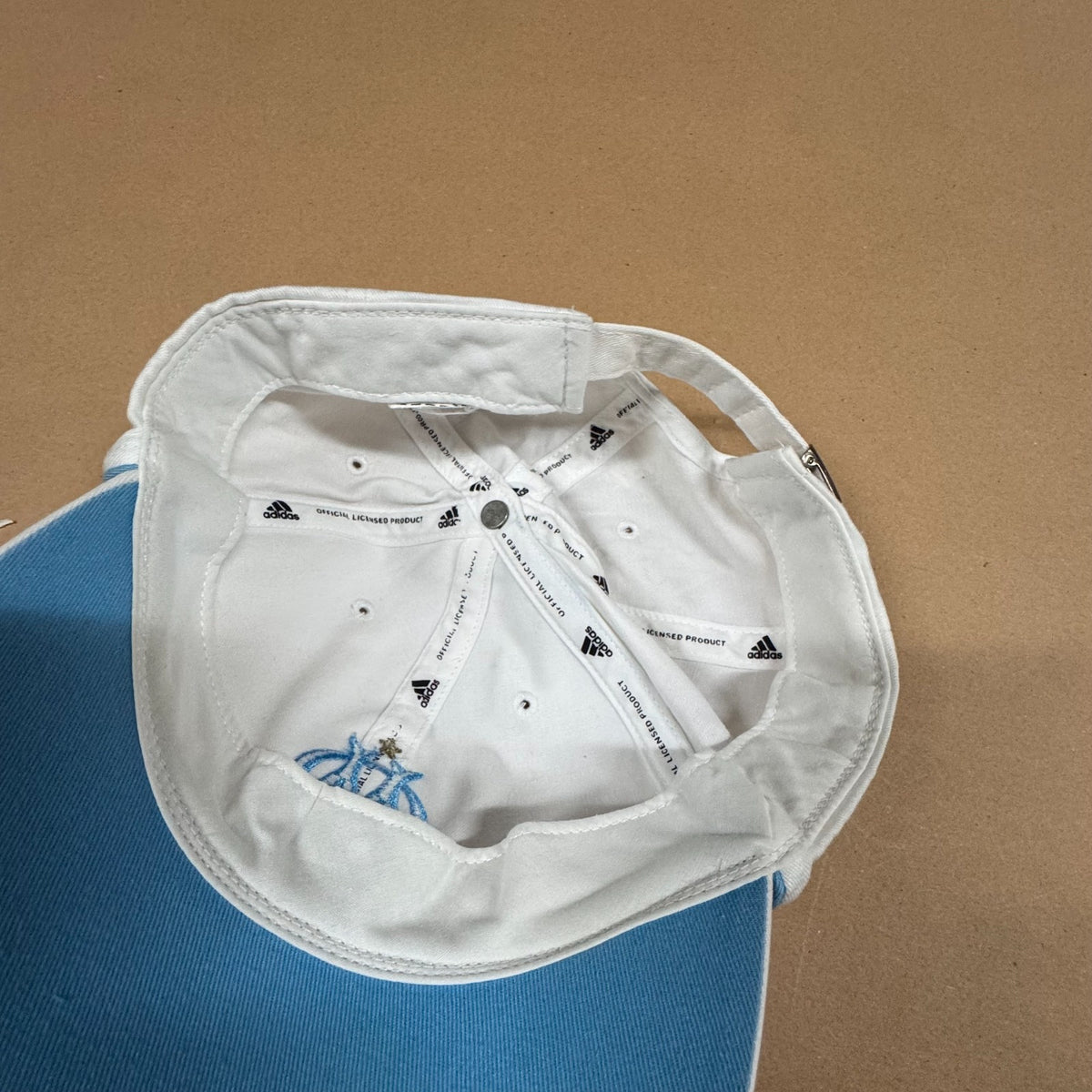Marseille FC Adidas white cap – Close-up 3