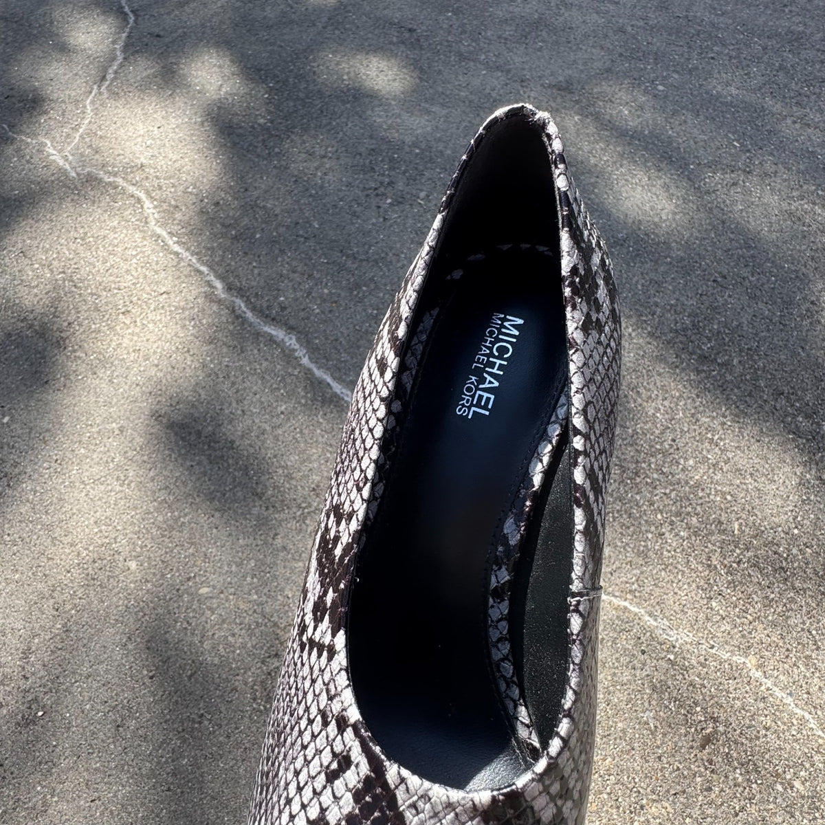 Michael Kors black high heels – Close-up 2