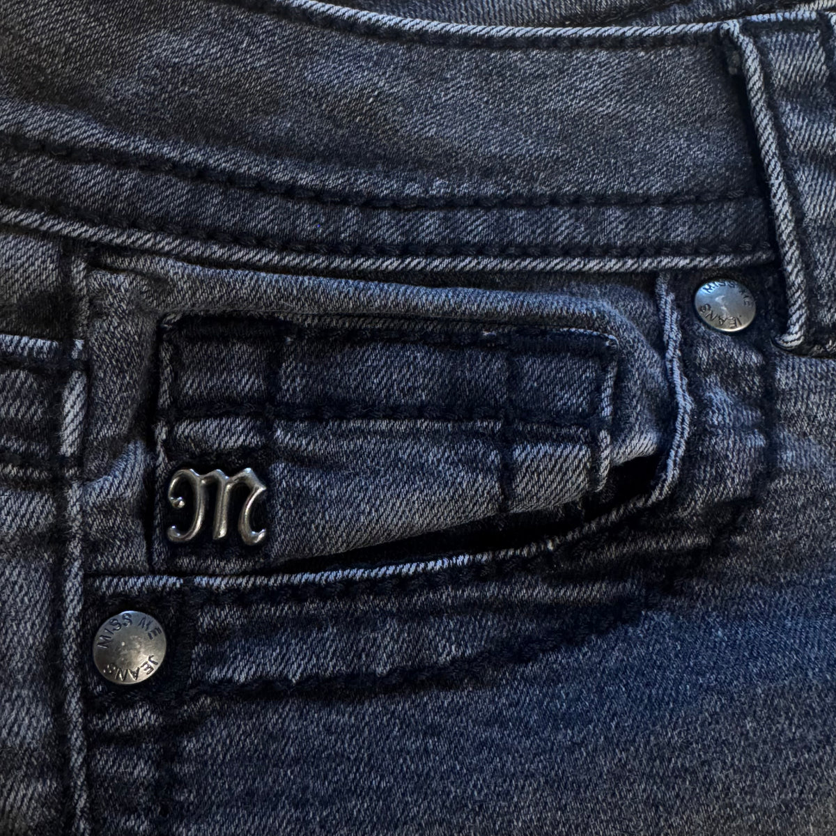 Miss Me plain wide leg bootcut jeans – Close-up 6