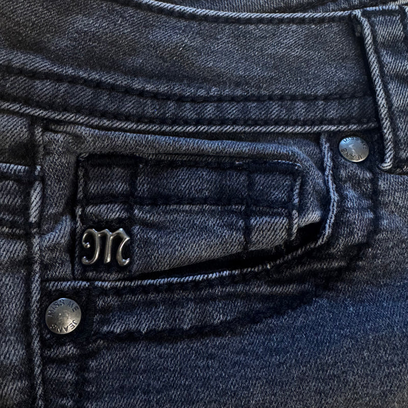 Detailansicht: Sourced limited accessories and clothes Miss Me plain wide leg bootcut jeans – Logo, Nähte oder Material