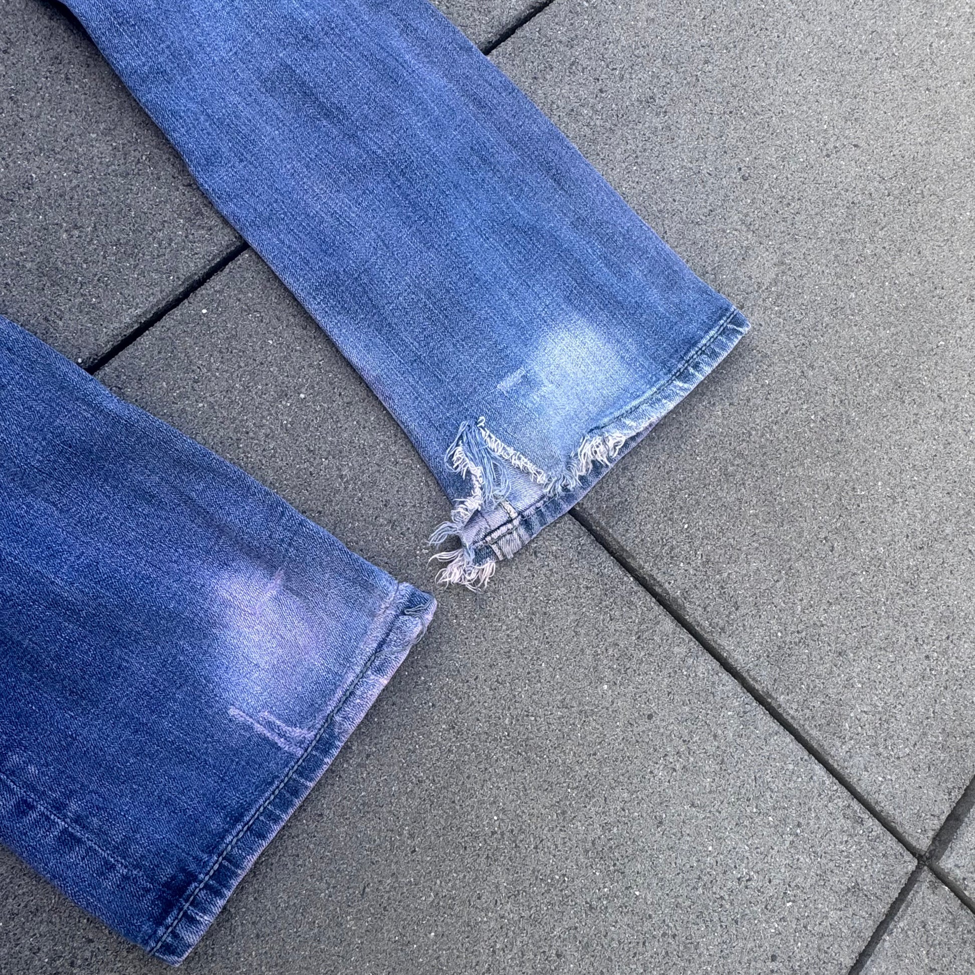 Miss Me y2k bootcut pink washed jeans – Close-up 3
