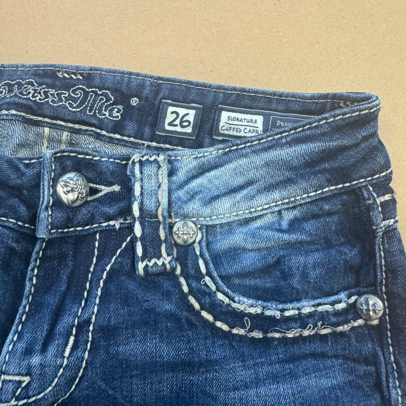 Detailansicht: Sourced limited accessories and clothes Miss Me Y2K pirate pants – Logo, Nähte oder Material