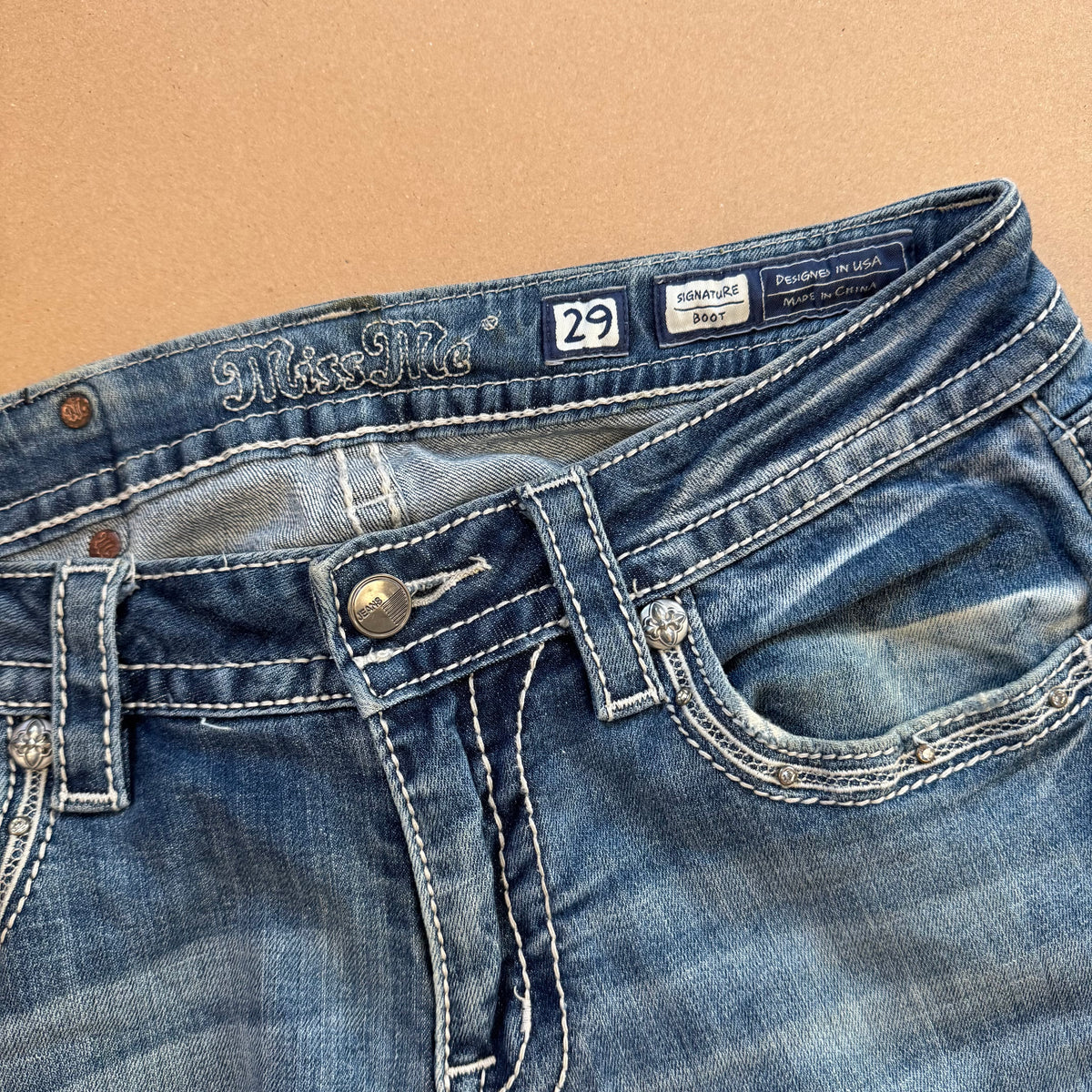 Miss Me Y2K vintage wide leg jeans – Close-up 6