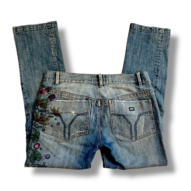 Detailansicht: Sourced limited accessories and clothes Miss Sixty floral straight leg jeans – Logo, Nähte oder Material