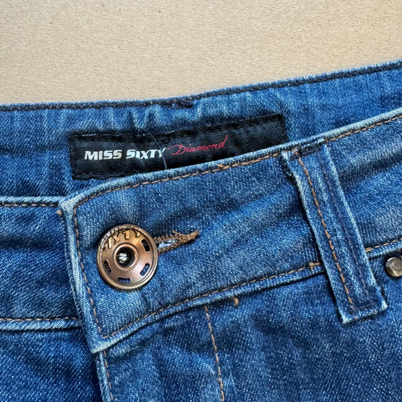 Detailansicht: Sourced limited accessories and clothes Miss Sixty Y2K Wide leg jeans – Logo, Nähte oder Material