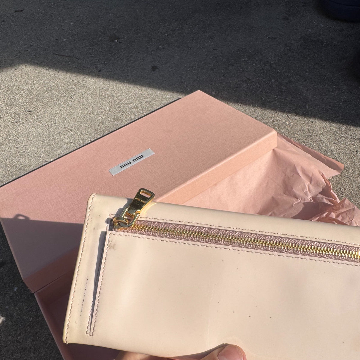 Miu Miu vintage leather wallet – Close-up 4