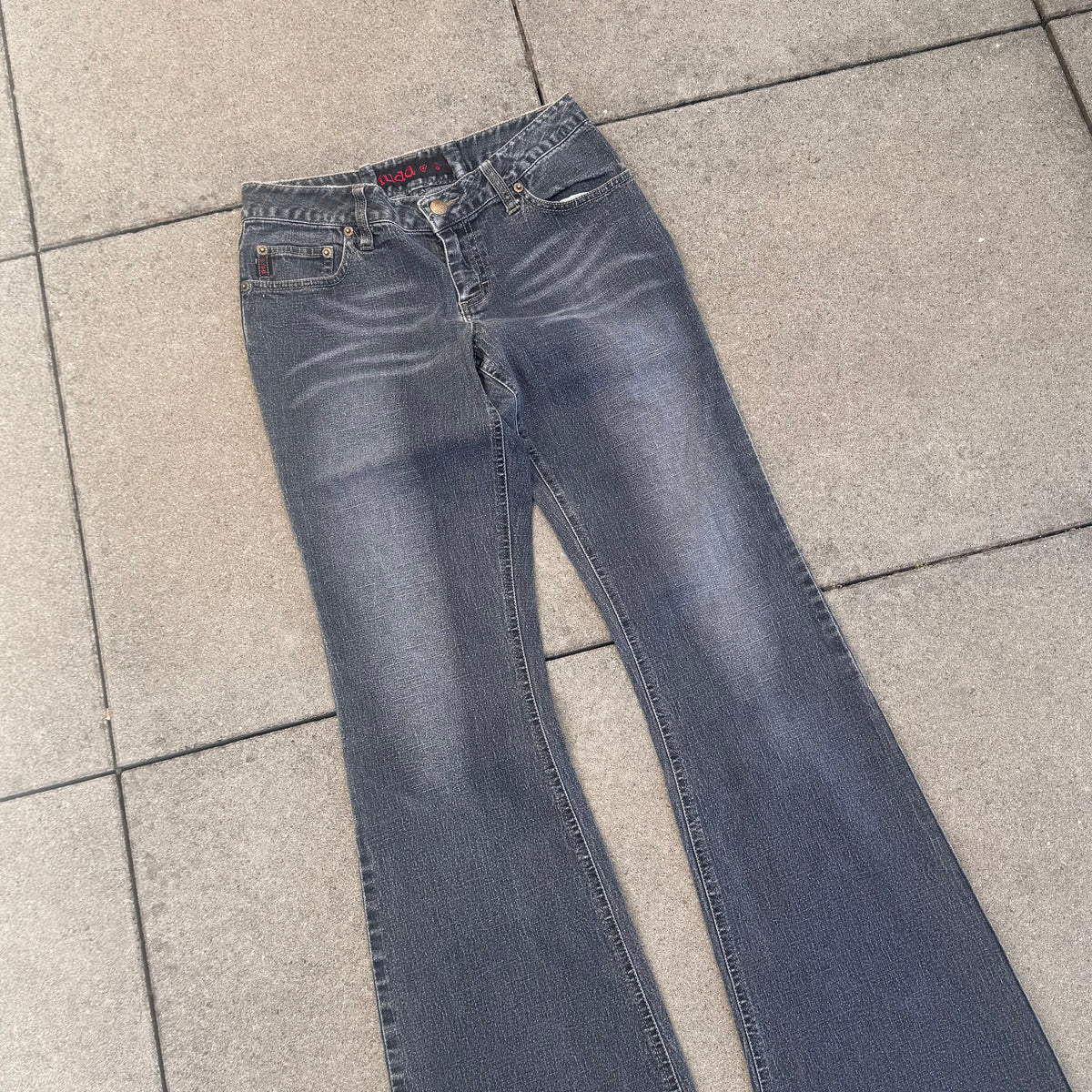 Mudd Y2K bootcut retro denim jeans – Close-up 2