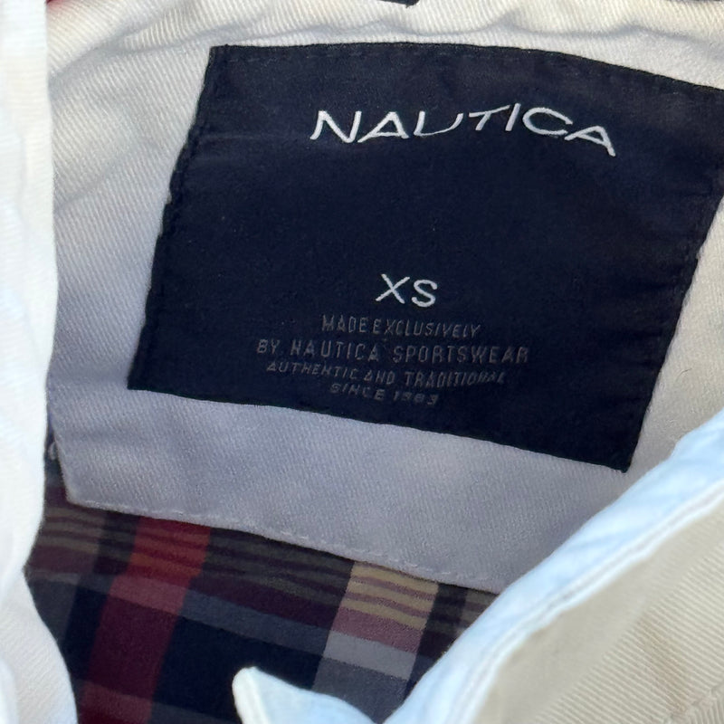 Detailansicht: Sourced limited accessories and clothes Nautica jacket – Logo, Nähte oder Material