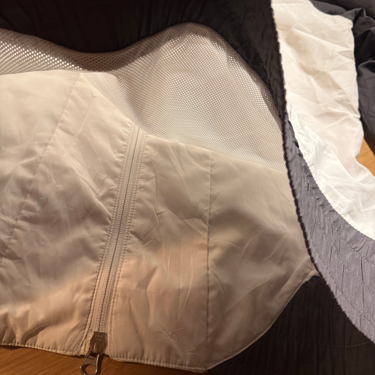 Nike 72 white vintage women’s track jacket – Close-up 5