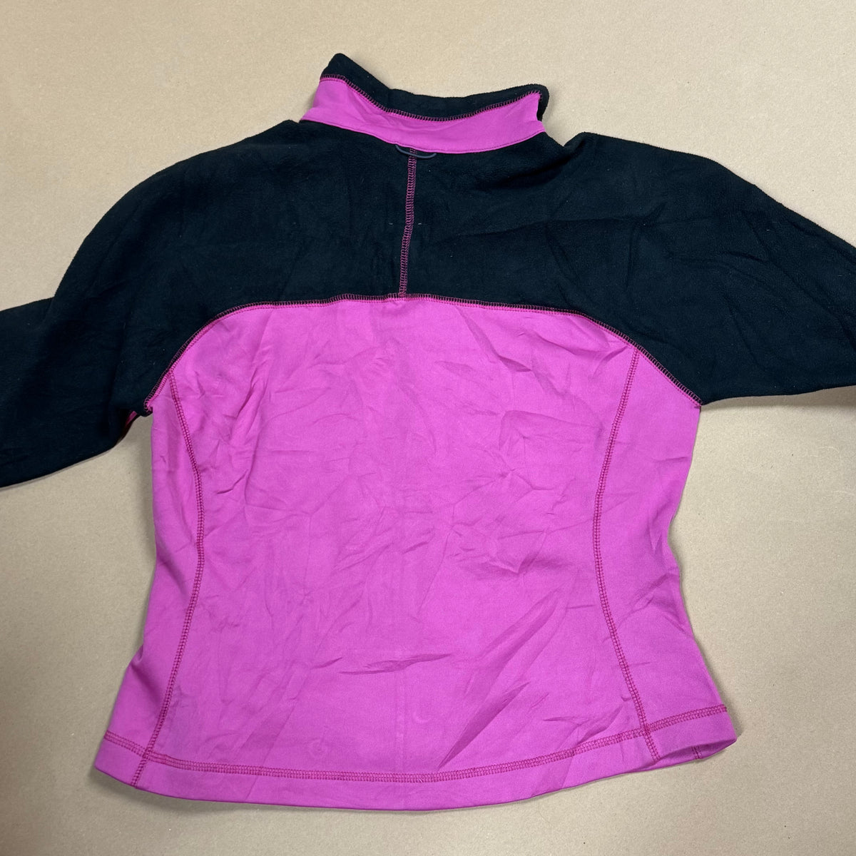 Nike ACG softshell jacket pink – Close-up 2