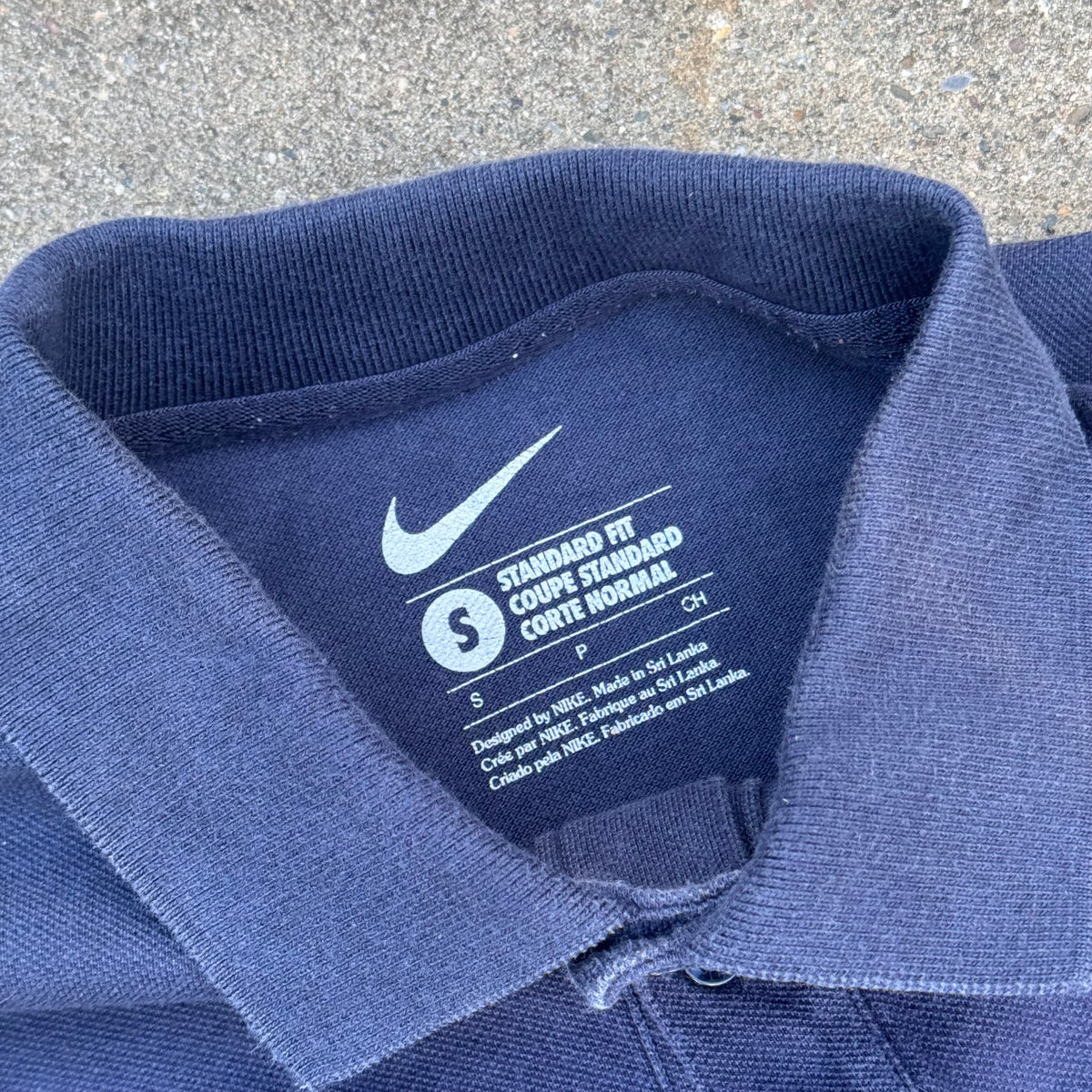 Nike classic blue poloshirt – Close-up 2