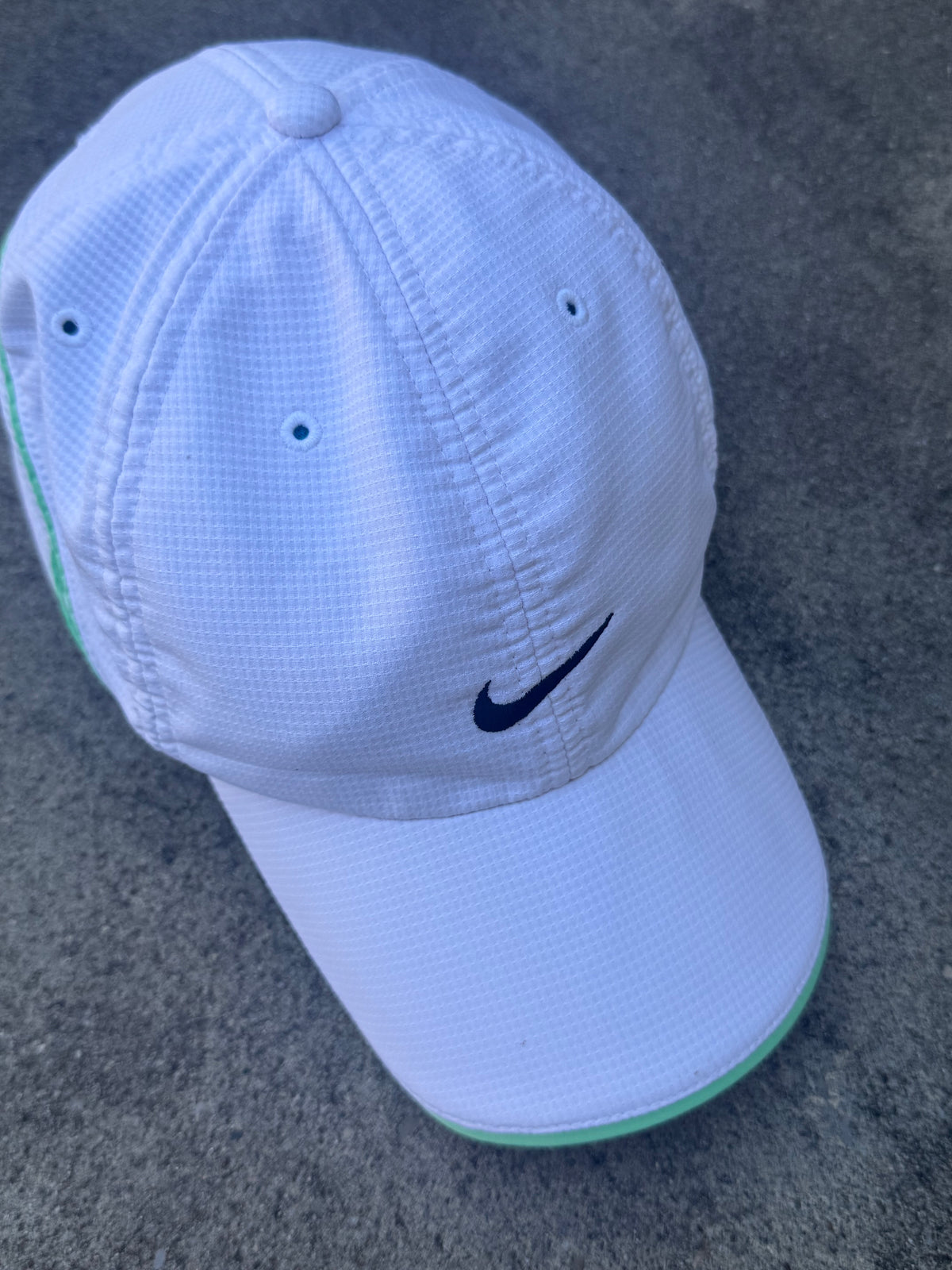 Nike Dry Fit sportswear 00s cap – Close-up 1