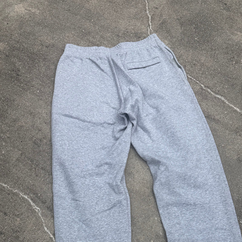 Detailansicht: Sourced limited accessories and clothes Nike France FFF football sweatpants – Logo, Nähte oder Material