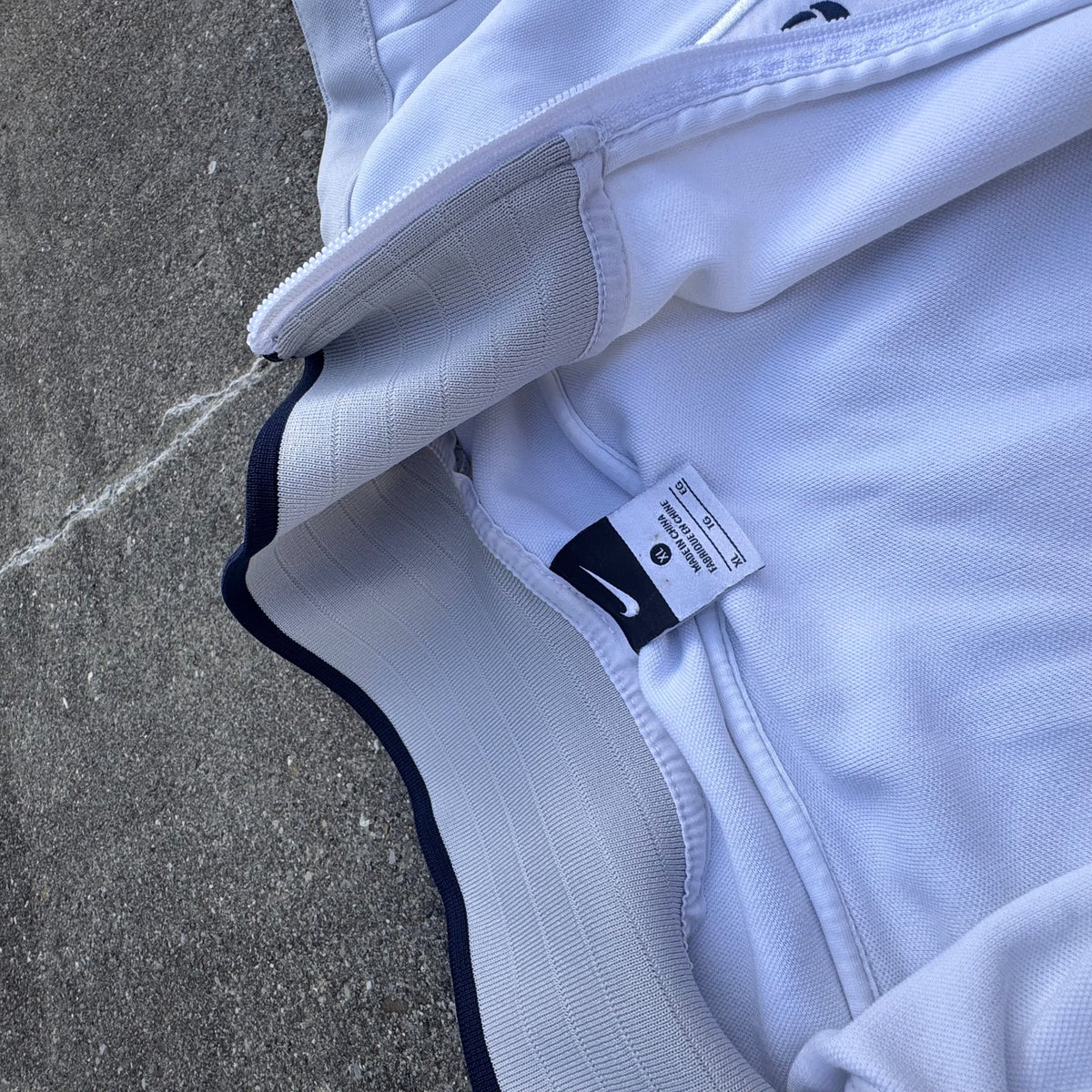 Nike France FFF streetwear 00s track jacket – Close-up 1
