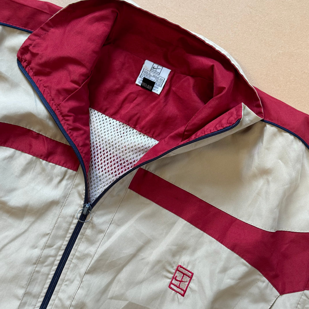 Nike raincoat/jacket vintage – Close-up 2