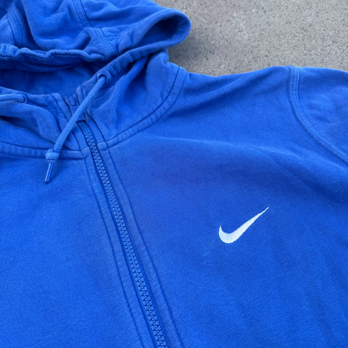 Nike vintage blue zip-up hoodie – Close-up 1