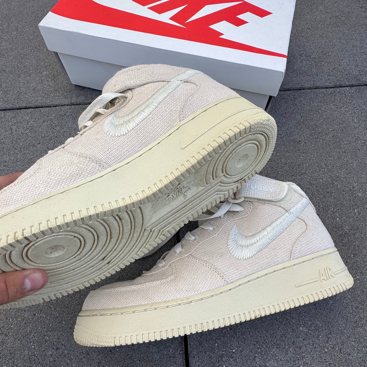 Nike x Stüssy Air Force 1 Mid sneakers – Close-up 2