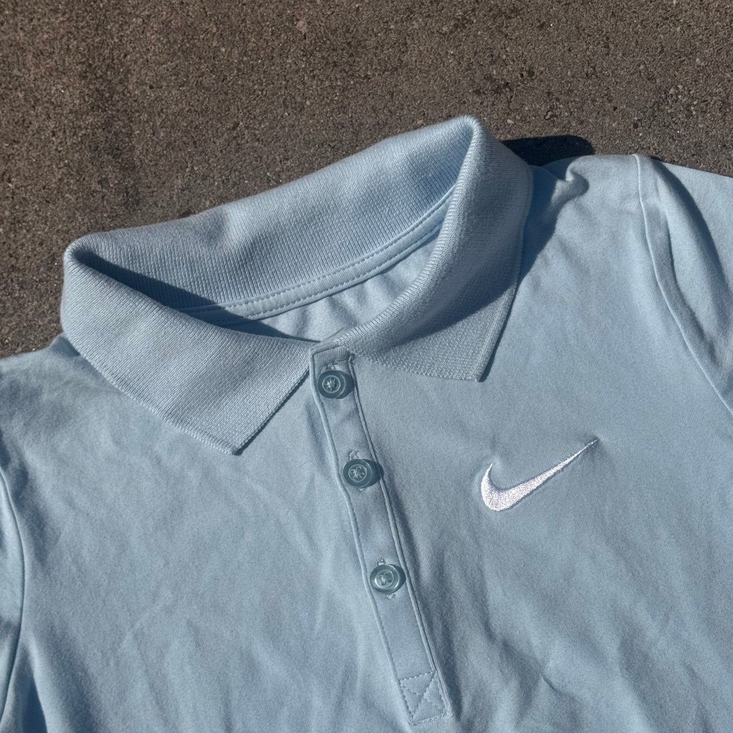 Nike Y2K women's baby blue summer polo – Close-up 1