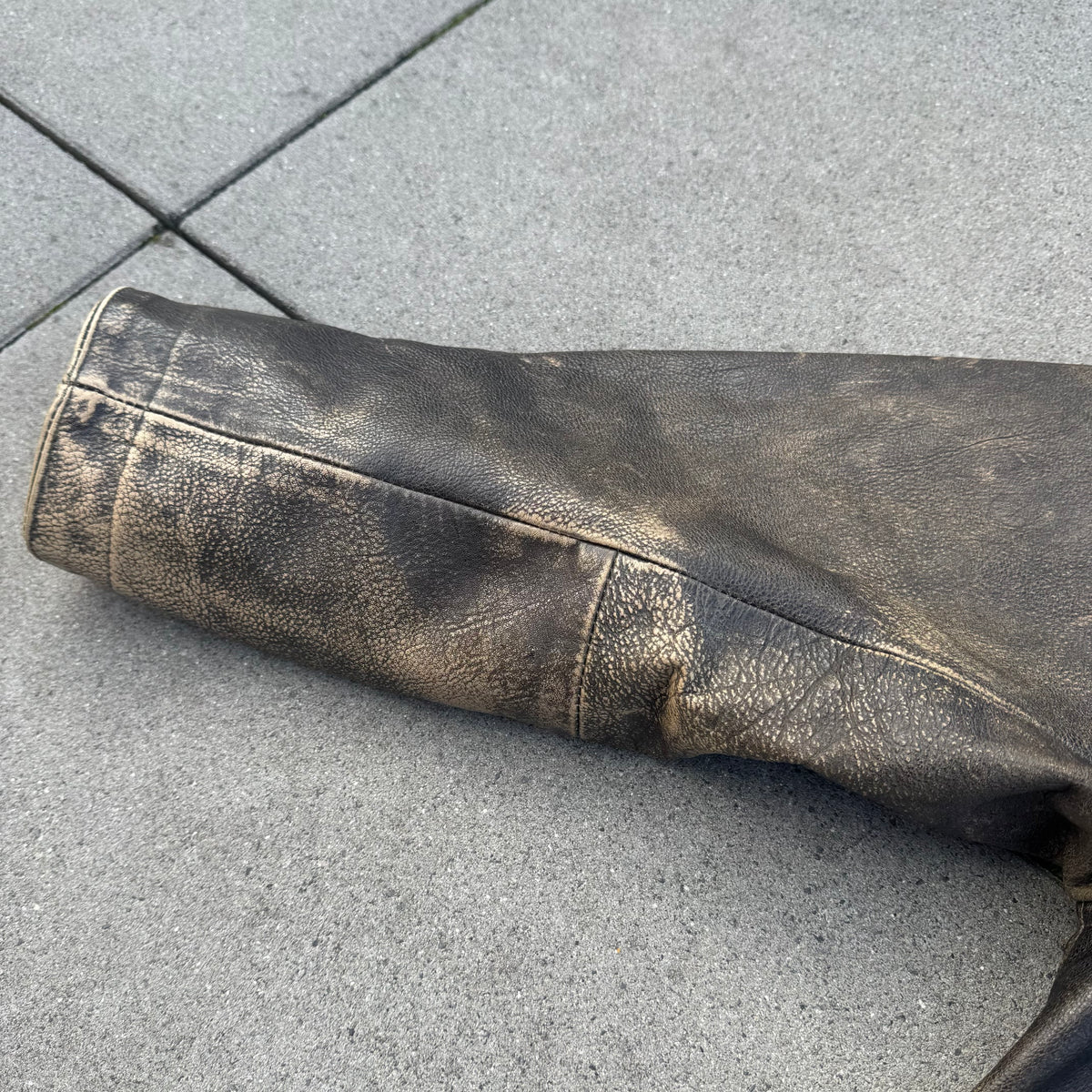 Nouvelle Generation di Moda vintage leather jacket – Close-up 5