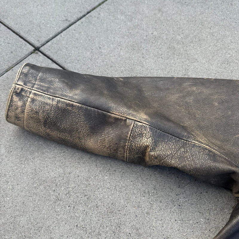 Detailansicht: Sourced limited accessories and clothes Nouvelle Generation di Moda vintage leather jacket – Logo, Nähte oder Material