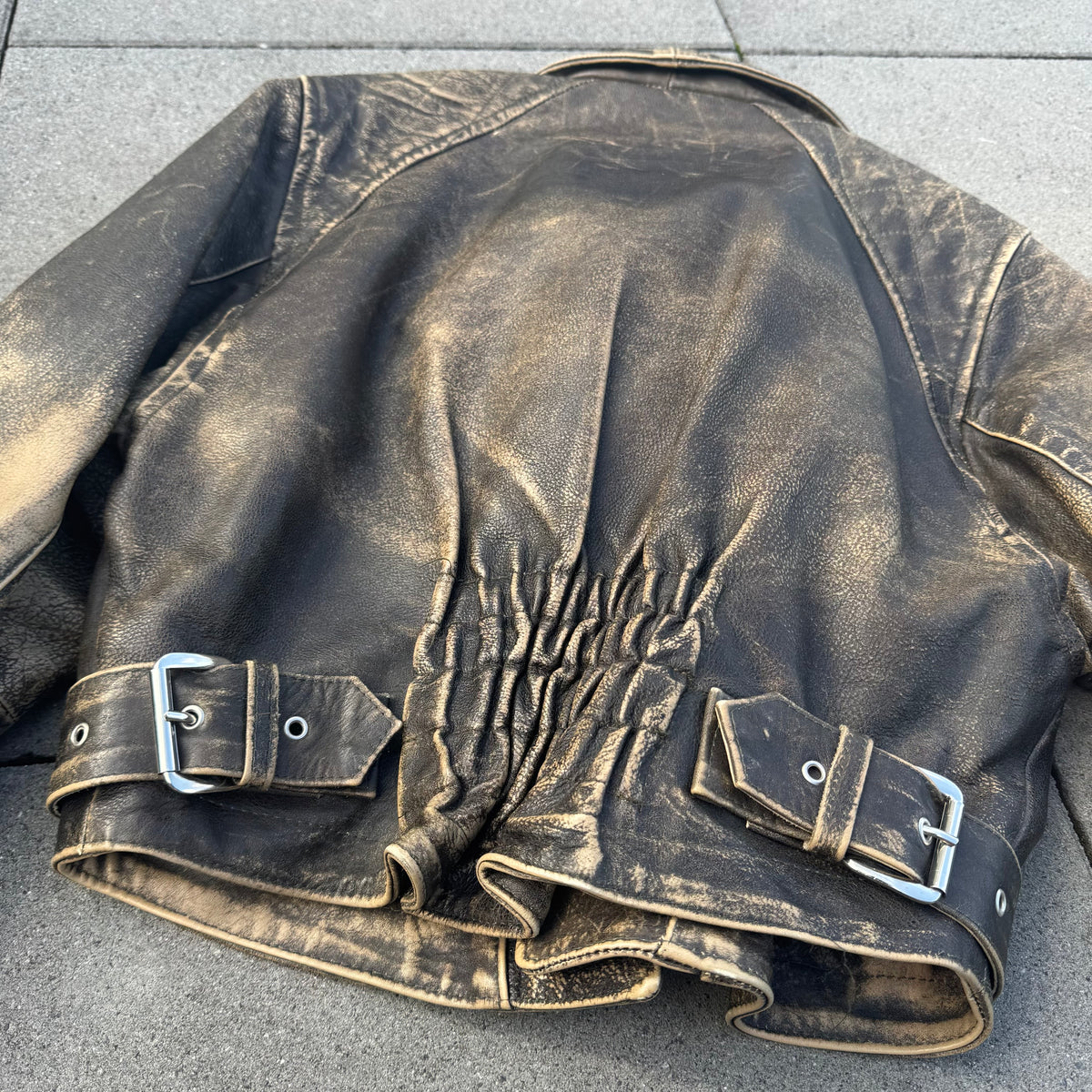 Nouvelle Generation di Moda vintage leather jacket – Close-up 7