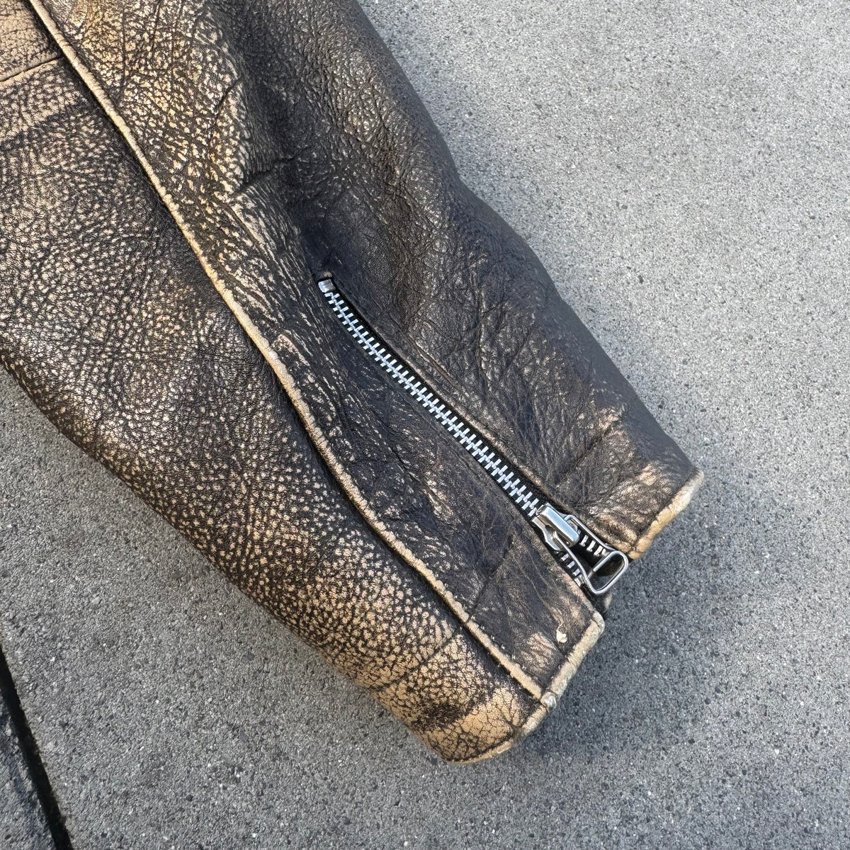 Nouvelle Generation di Moda vintage leather jacket – Close-up 9