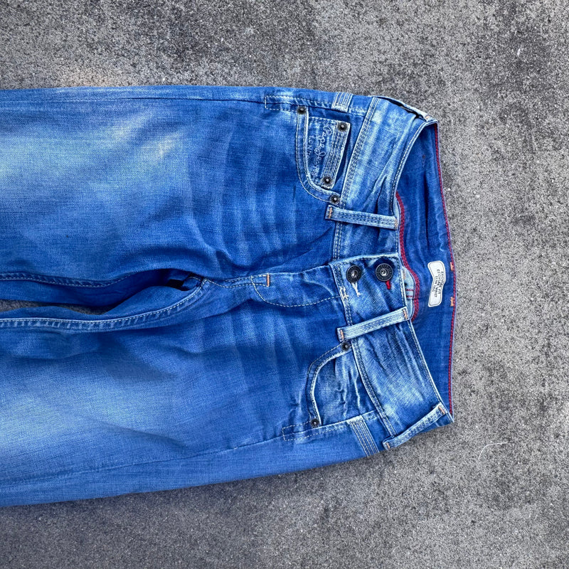 Detailansicht: Sourced limited accessories and clothes Pepe Jeans bootcut y2k regular waist jeans – Logo, Nähte oder Material