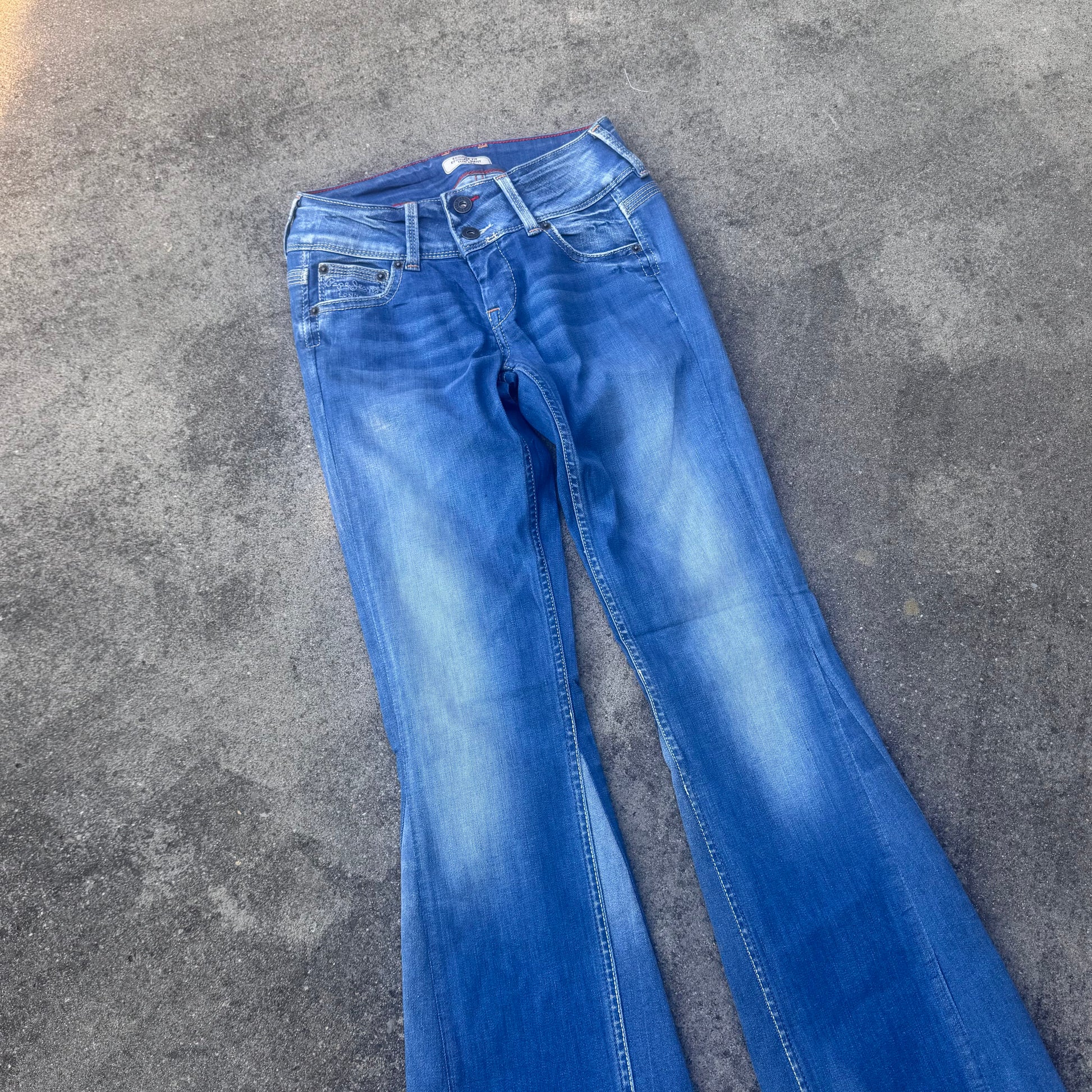 Pepe Jeans bootcut y2k regular waist jeans – Close-up 4