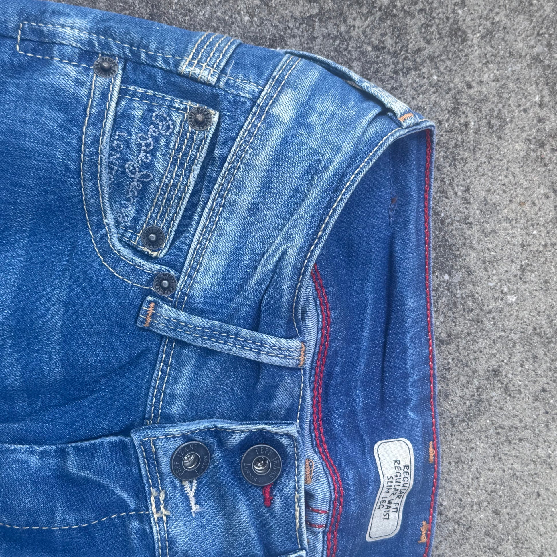 Pepe Jeans bootcut y2k regular waist jeans – Close-up 5