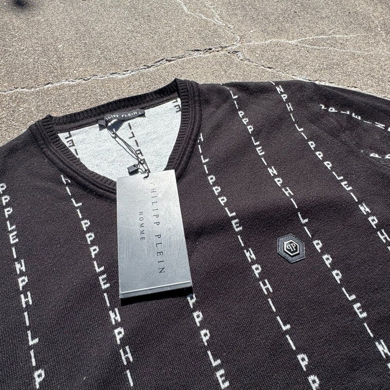 Detailansicht: Sourced limited accessories and clothes Philipp Plein monogram black V-neck sweater – Logo, Nähte oder Material
