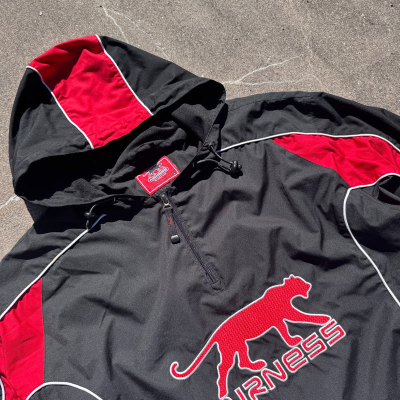 Detailansicht: Sourced limited accessories and clothes Airness streetwear 00s black raincoat – Logo, Nähte oder Material