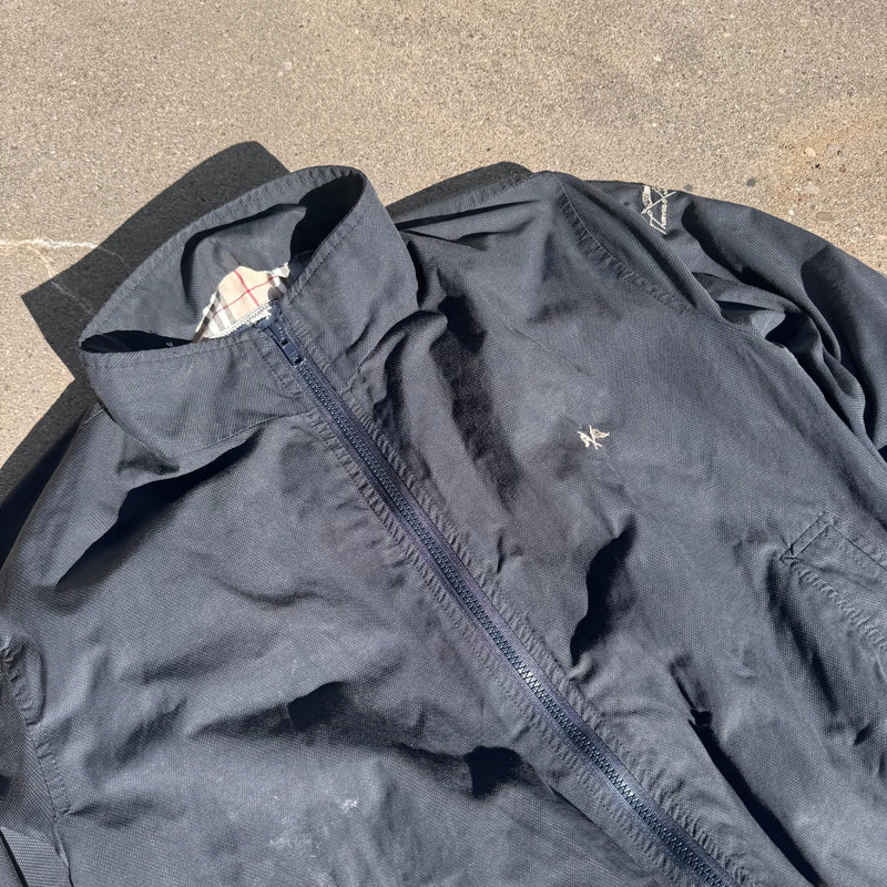 Detailansicht: Sourced limited accessories and clothes Thomas Burberry vintage Harrington jacket – Logo, Nähte oder Material