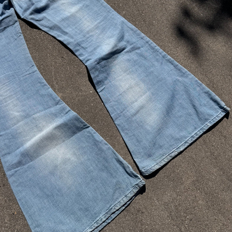 Detailansicht: Sourced limited accessories and clothes Miss Sixty wide leg Supertommy light jeans – Logo, Nähte oder Material