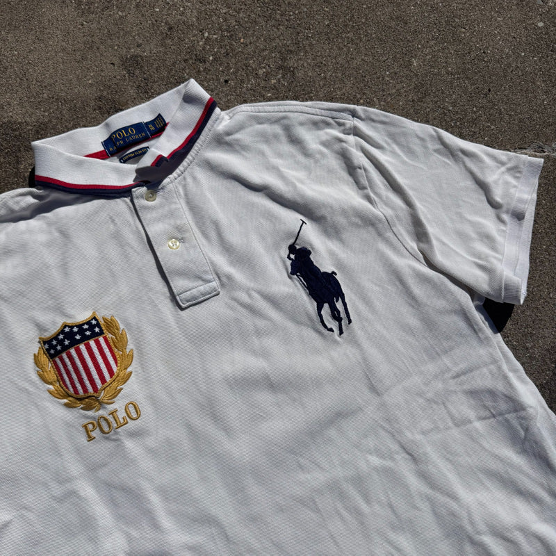Detailansicht: Sourced limited accessories and clothes Ralph Lauren Big Pony USA white polo shirt – Logo, Nähte oder Material