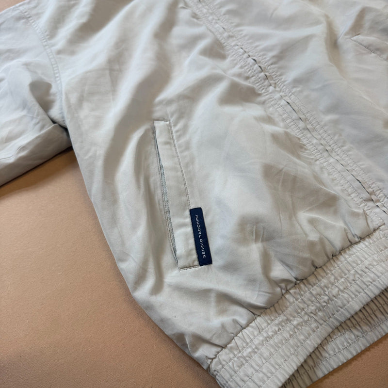 Detailansicht: Sourced limited accessories and clothes Sergio Tacchini vintage grey track jacket – Logo, Nähte oder Material