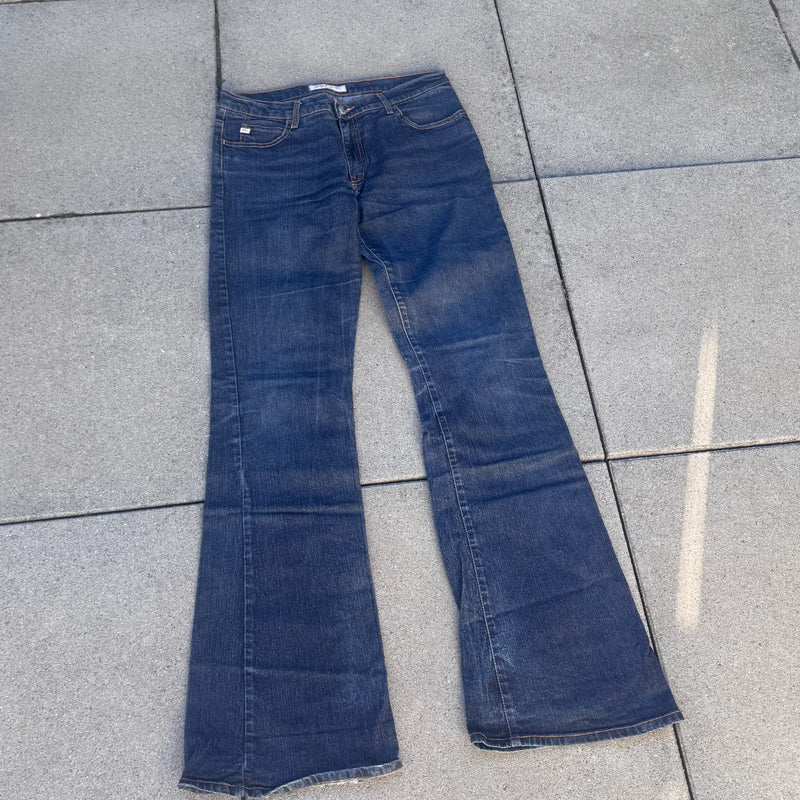 Detailansicht: Sourced limited accessories and clothes Miss Sixty bootcut wide leg jean – Logo, Nähte oder Material