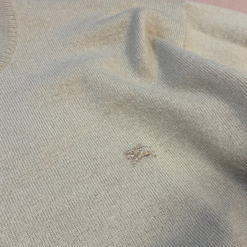 Detailansicht: Sourced limited accessories and clothes Burberry's of London vintage lambswool sweatshirt – Logo, Nähte oder Material